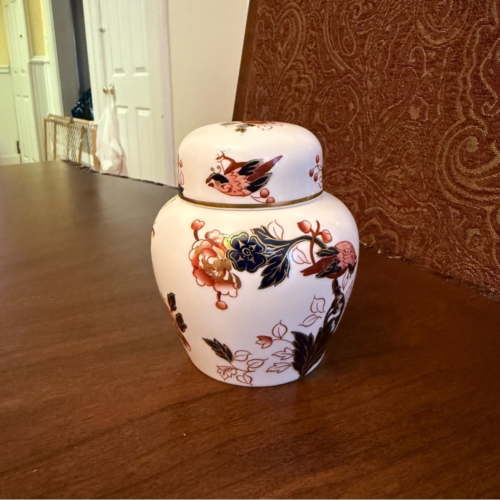 Vintage Coalport “Hong Kong” Pattern Bone China Small Ginger Jar with Lid - 4.5”